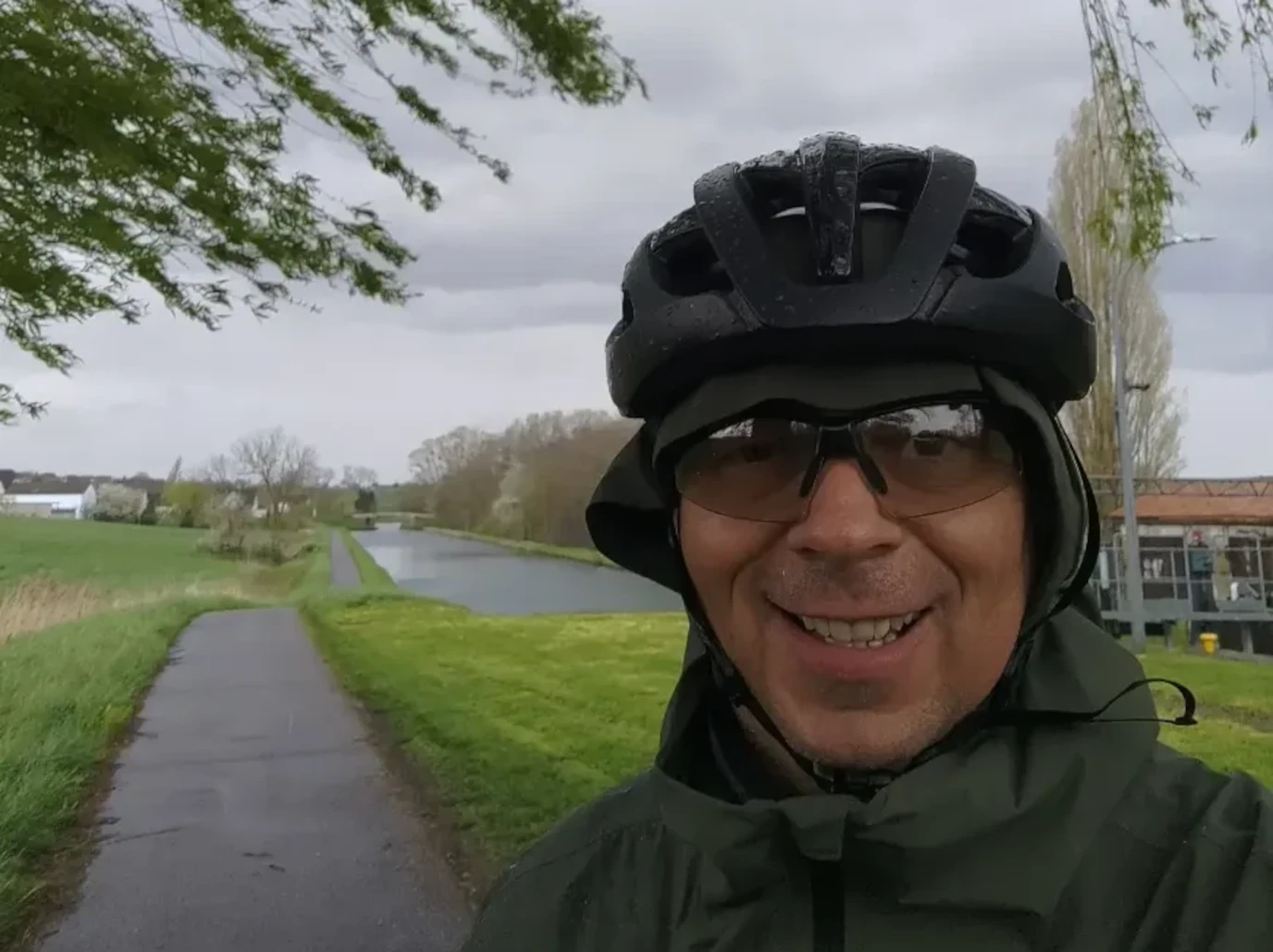 Selfie am Canal de la Marne au Rhin